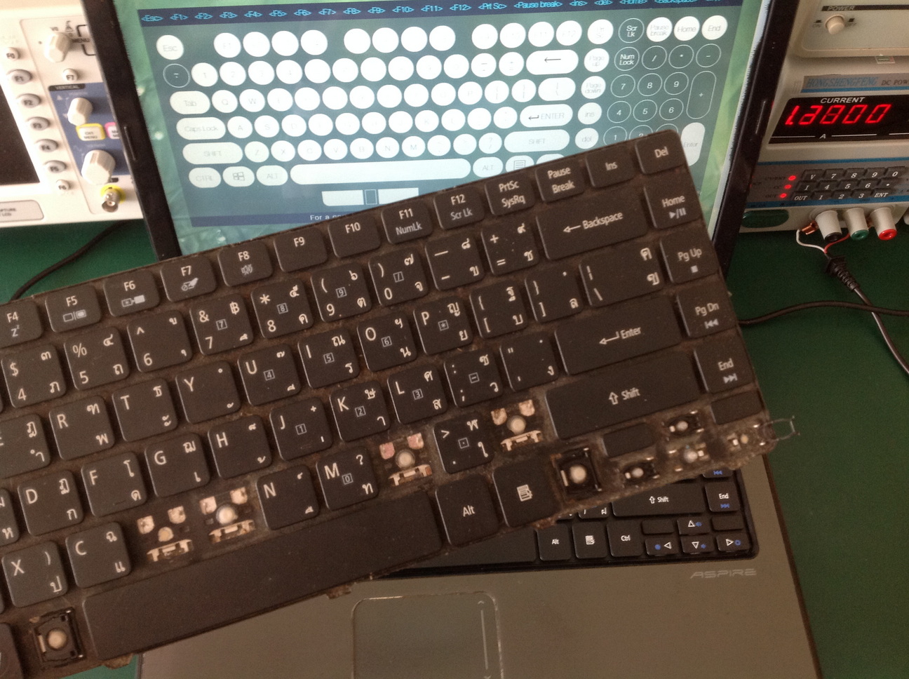 ACER 4741Z เปลี่ยน Keyboard