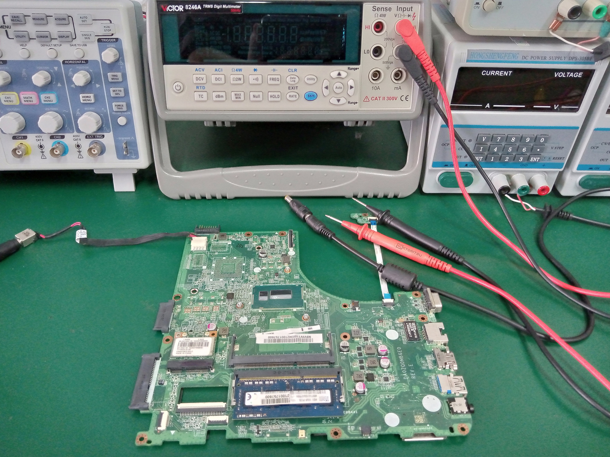 ACER E5-471 อาการเปิดติดไม่มีภาพ