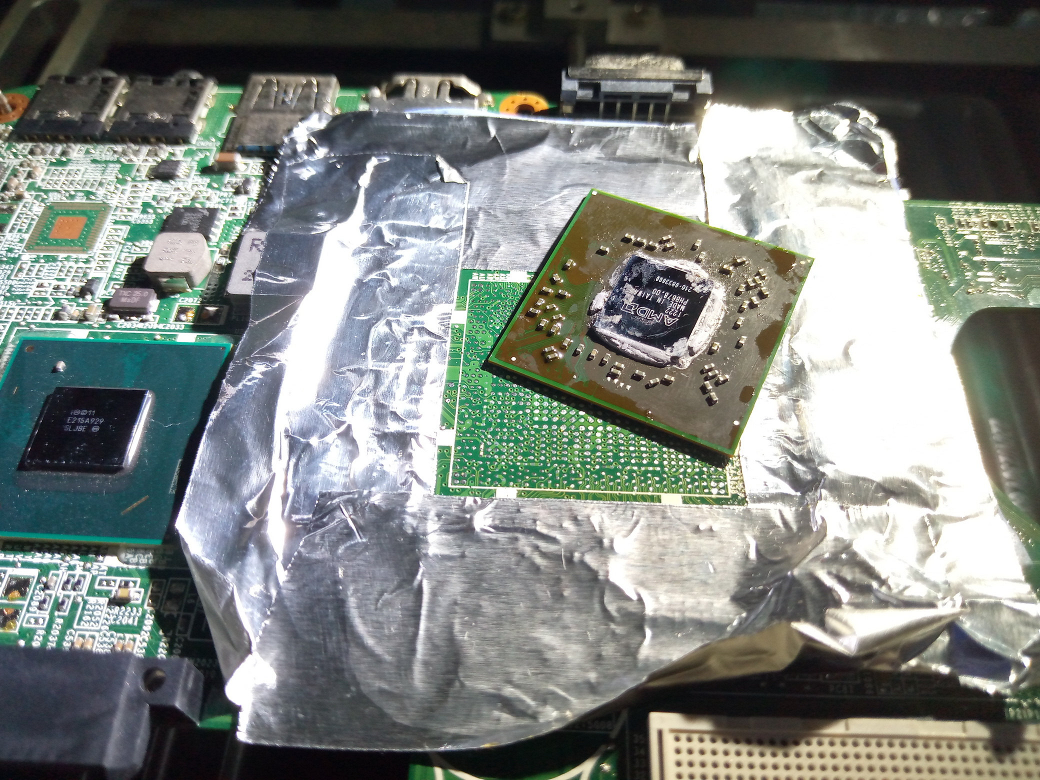 TOSHIBA L840 อาการเปิดติดไม่มีภาพ