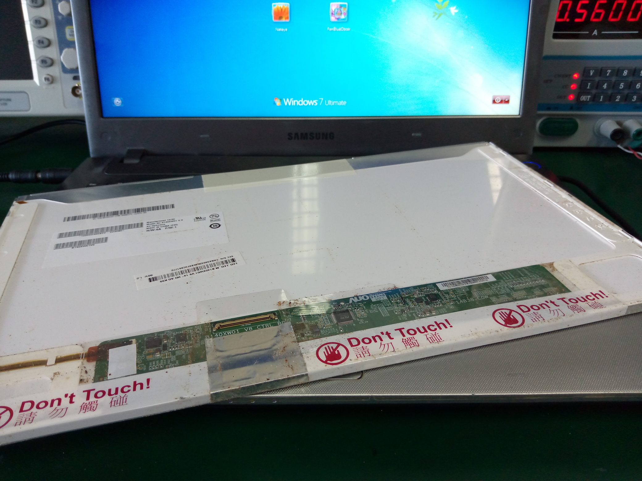 SAMSUNG NP350V4X เปลี่ยนจอ