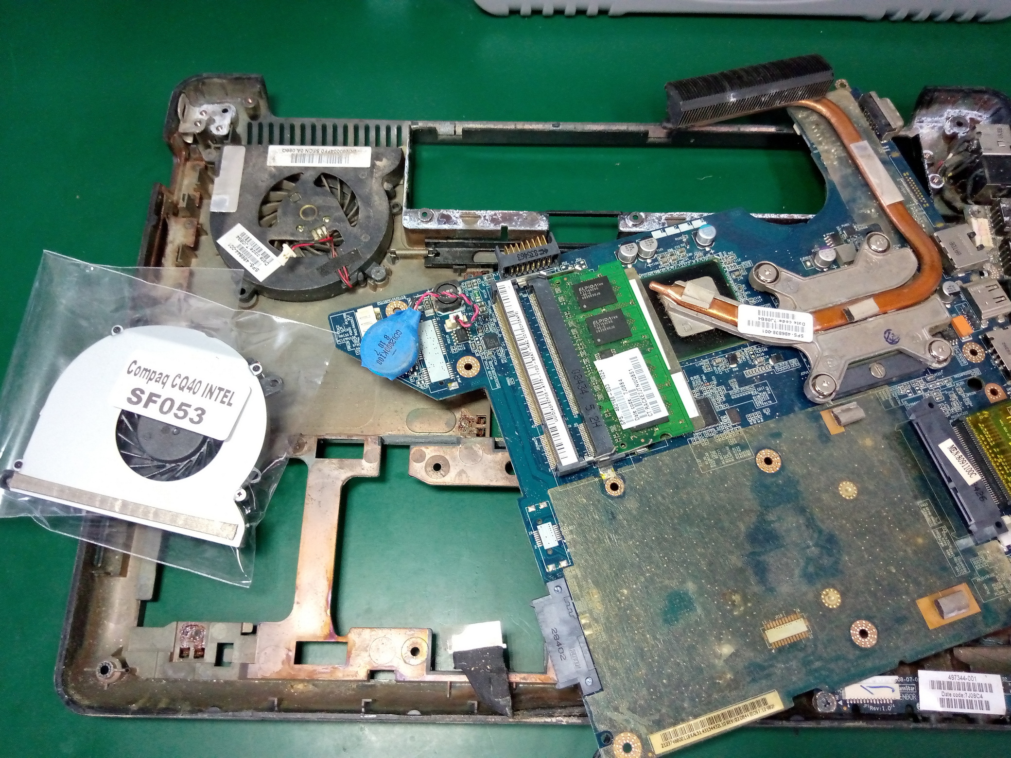 COMPAQ CQ40 เปลี่ยนพัดลม