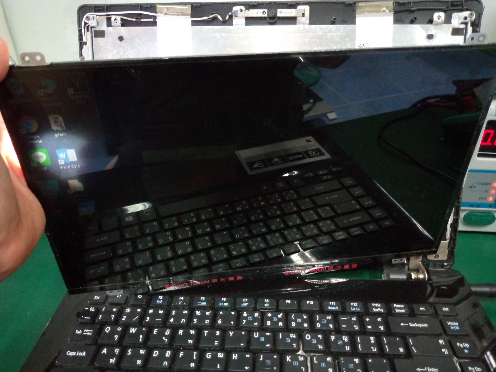 ACER E5-411 จอไม่มีแสง